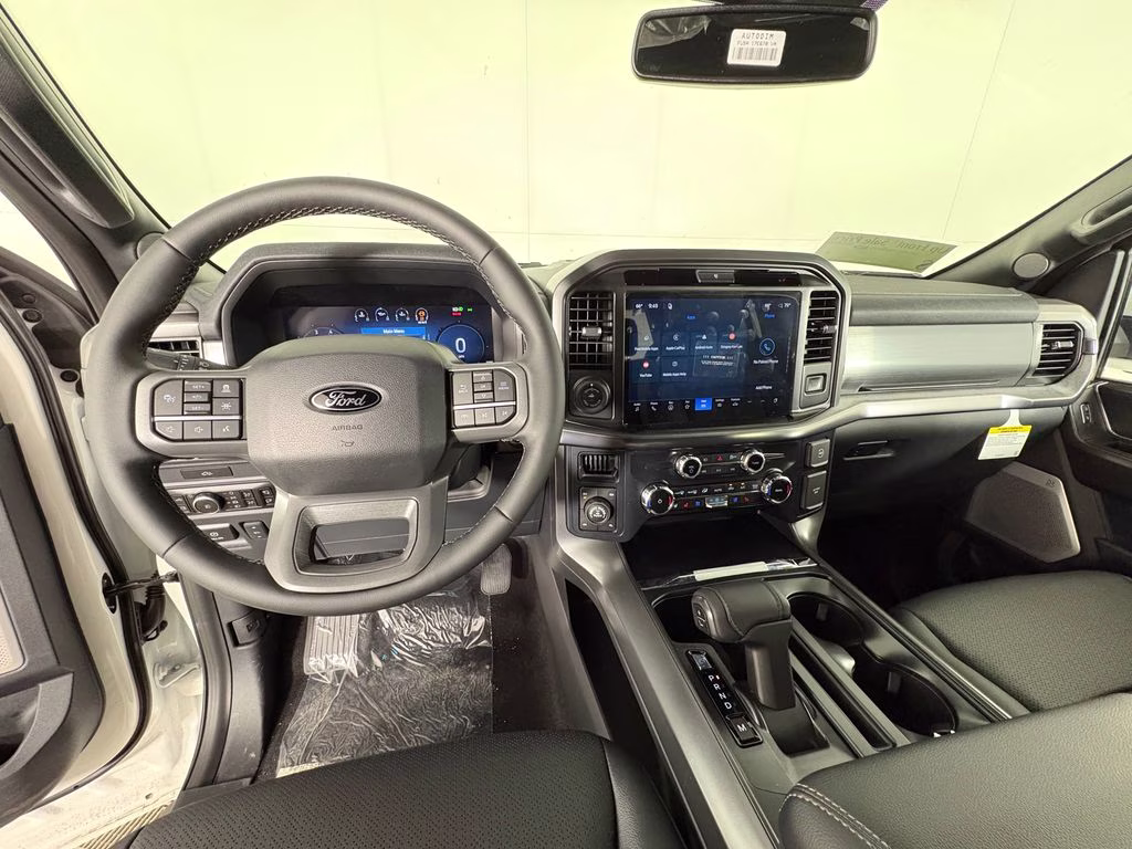 2026 White Ford F-150 Lariat 4X4 Truck