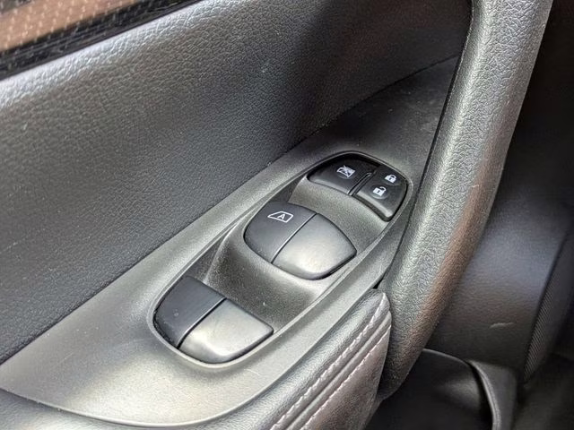 2019 Gun Metallic Nissan Rogue SL AWD SUV