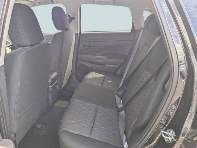 2026 Labrador Black Pearl Mitsubishi Outlander Sport 2.0 ES 4X4 SUV