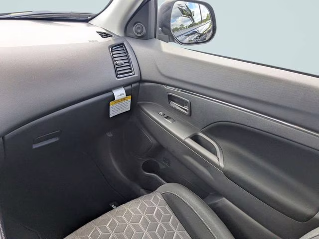 2026 Labrador Black Pearl Mitsubishi Outlander Sport 2.0 ES 4X4 SUV