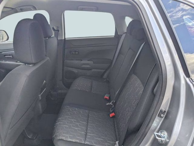 2026 Mercury Gray Metallic Mitsubishi Outlander Sport 2.0 ES 4X4 SUV