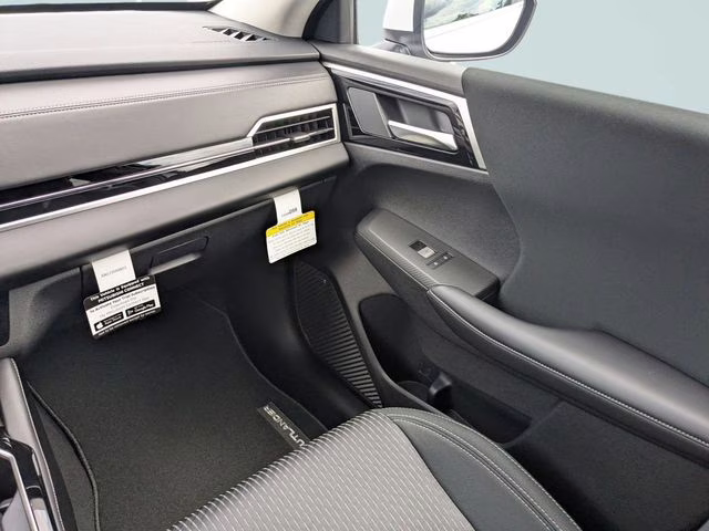 2026 White Diamond Mitsubishi Outlander ES FWD SUV