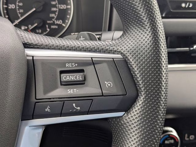 2026 White Diamond Mitsubishi Outlander ES FWD SUV