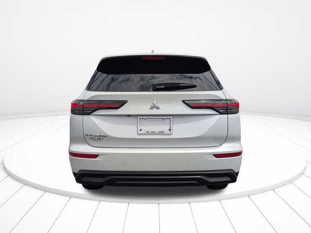 2026 White Diamond Mitsubishi Outlander ES FWD SUV