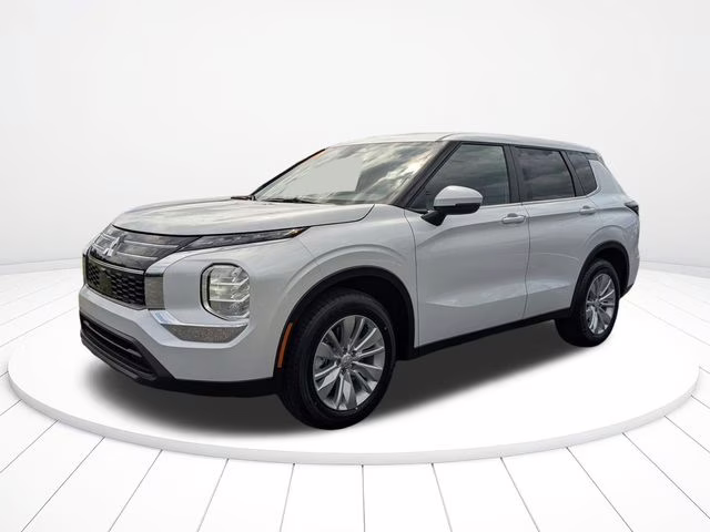2026 White Diamond Mitsubishi Outlander ES FWD SUV