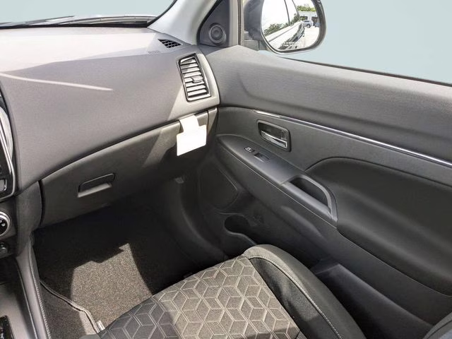 2026 Labrador Black Pearl Mitsubishi Outlander Sport 2.0 ES 4X4 SUV