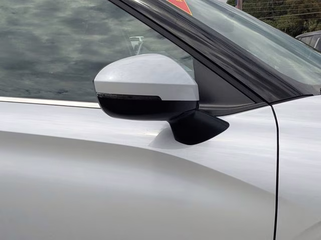 2026 White Diamond Mitsubishi Outlander ES FWD SUV