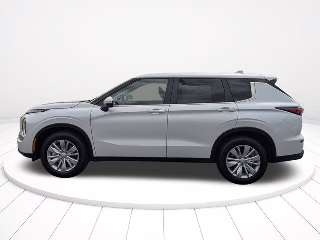 2026 White Diamond Mitsubishi Outlander ES FWD SUV