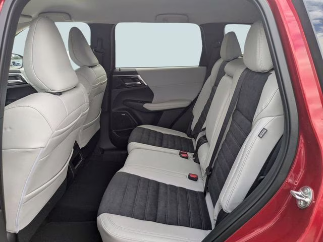 2026 Red Diamond Mitsubishi Outlander SE FWD SUV