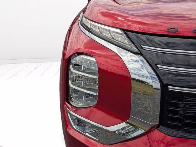 2026 Red Diamond Mitsubishi Outlander SE FWD SUV