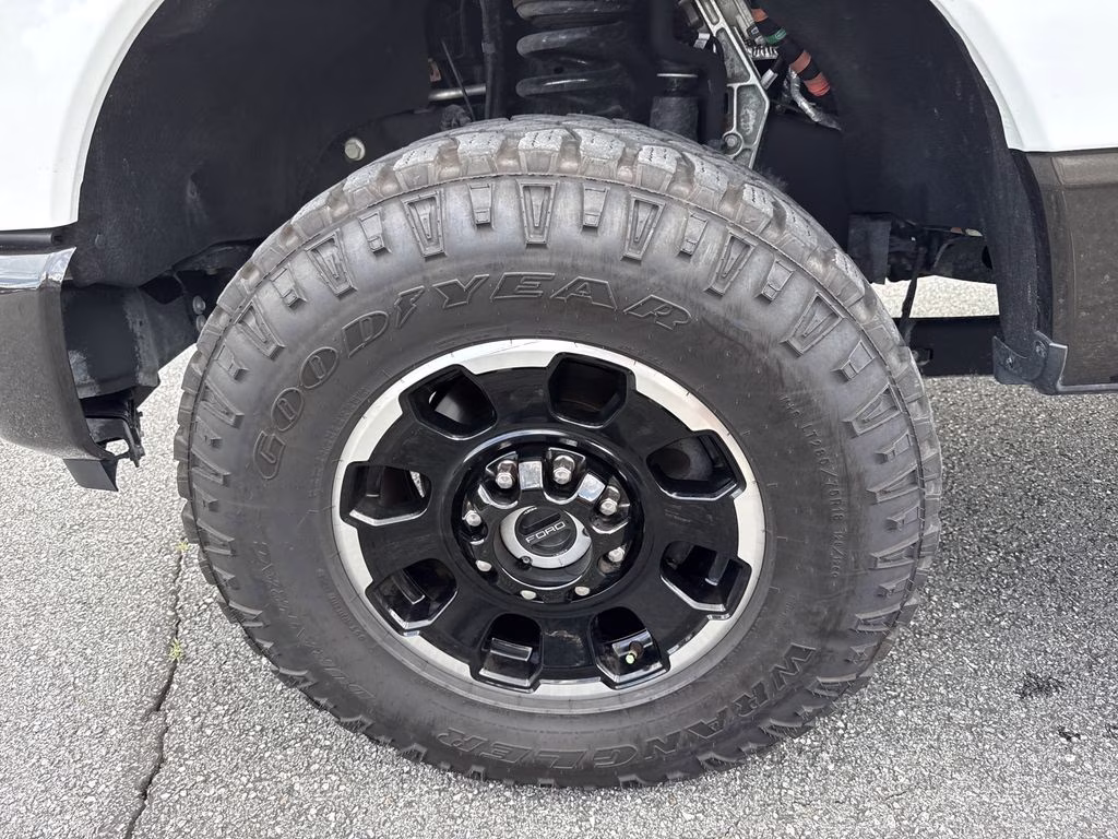 2025 Star White Metallic TC Ford Super Duty F-350 SRW King Ranch 4X4 Truck