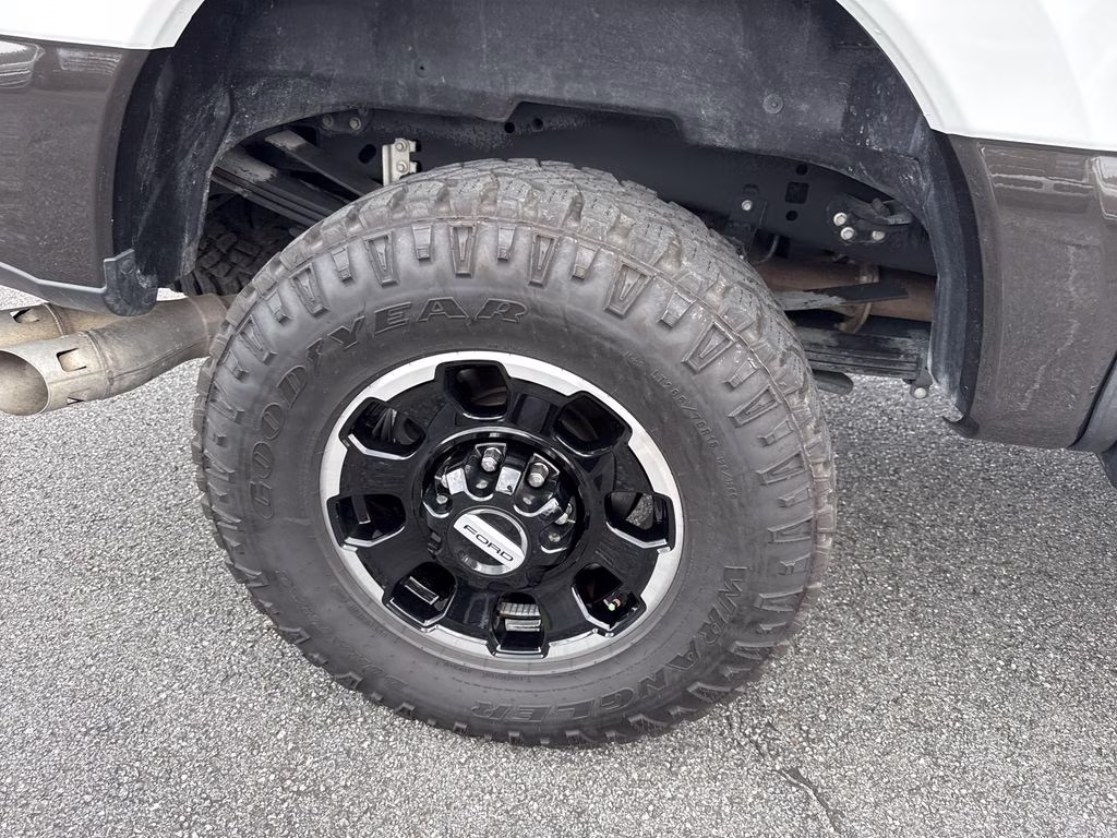 2025 Star White Metallic TC Ford Super Duty F-350 SRW King Ranch 4X4 Truck