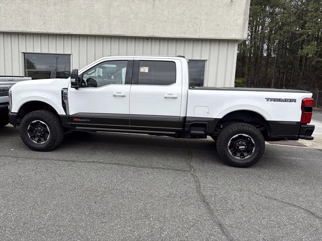 2025 Star White Metallic TC Ford Super Duty F-350 SRW King Ranch 4X4 Truck