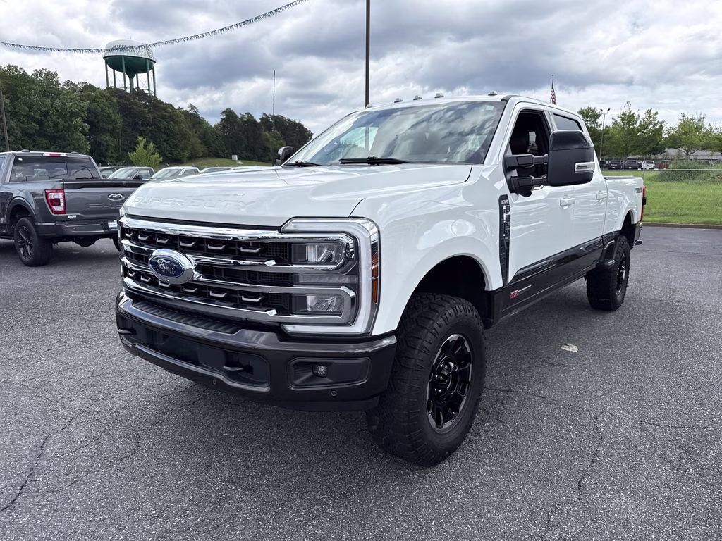 2025 Star White Metallic TC Ford Super Duty F-350 SRW King Ranch 4X4 Truck
