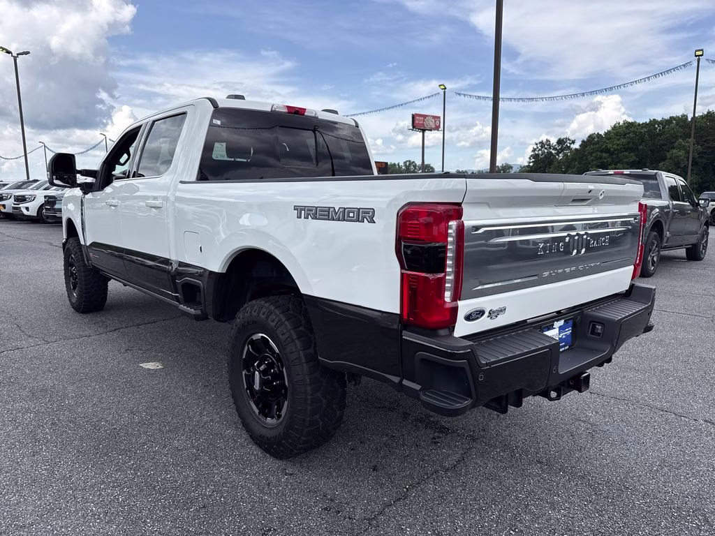 2025 Star White Metallic TC Ford Super Duty F-350 SRW King Ranch 4X4 Truck