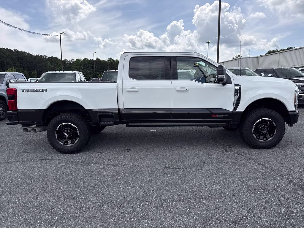 2025 Star White Metallic TC Ford Super Duty F-350 SRW King Ranch 4X4 Truck
