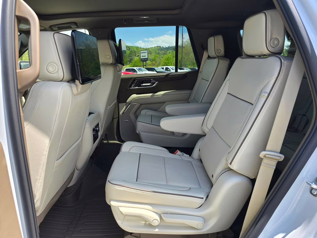 2026 Glacier White Tricoat GMC Yukon Denali 4X4 SUV