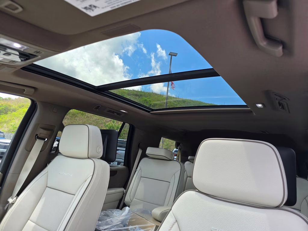 2026 Glacier White Tricoat GMC Yukon Denali 4X4 SUV