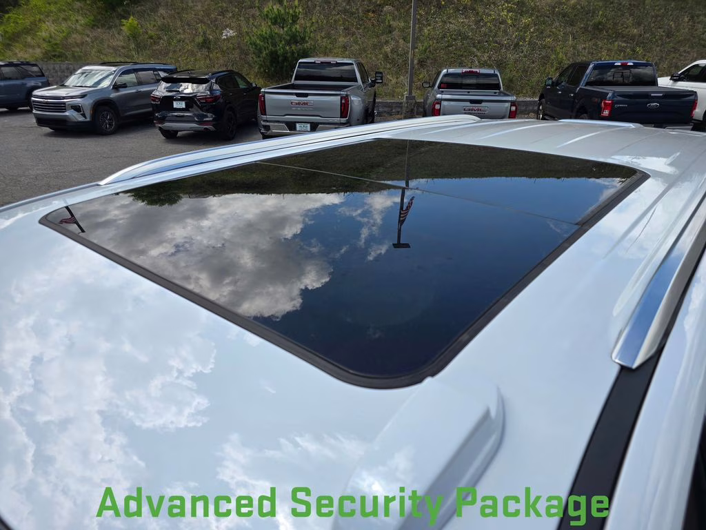 2026 Glacier White Tricoat GMC Yukon Denali 4X4 SUV