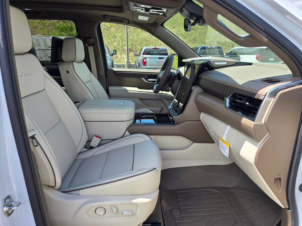 2026 Glacier White Tricoat GMC Yukon Denali 4X4 SUV