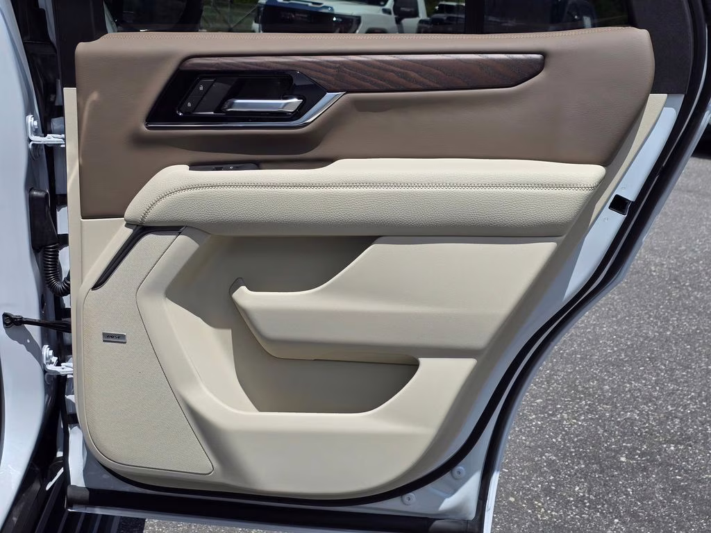 2026 Glacier White Tricoat GMC Yukon Denali 4X4 SUV