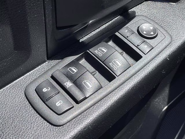 2021 Diamond Black Crystal Pearlcoat Ram 1500 Classic Tradesman RWD Truck