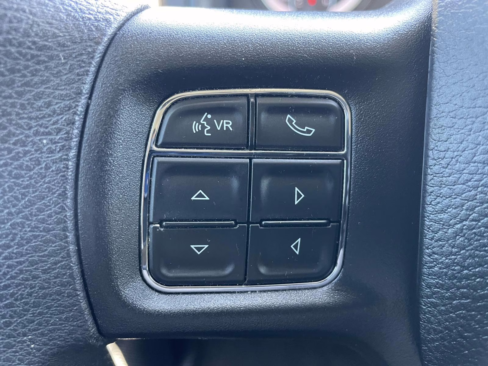 2021 Diamond Black Crystal Pearlcoat Ram 1500 Classic Tradesman RWD Truck