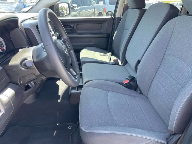 2021 Diamond Black Crystal Pearlcoat Ram 1500 Classic Tradesman RWD Truck