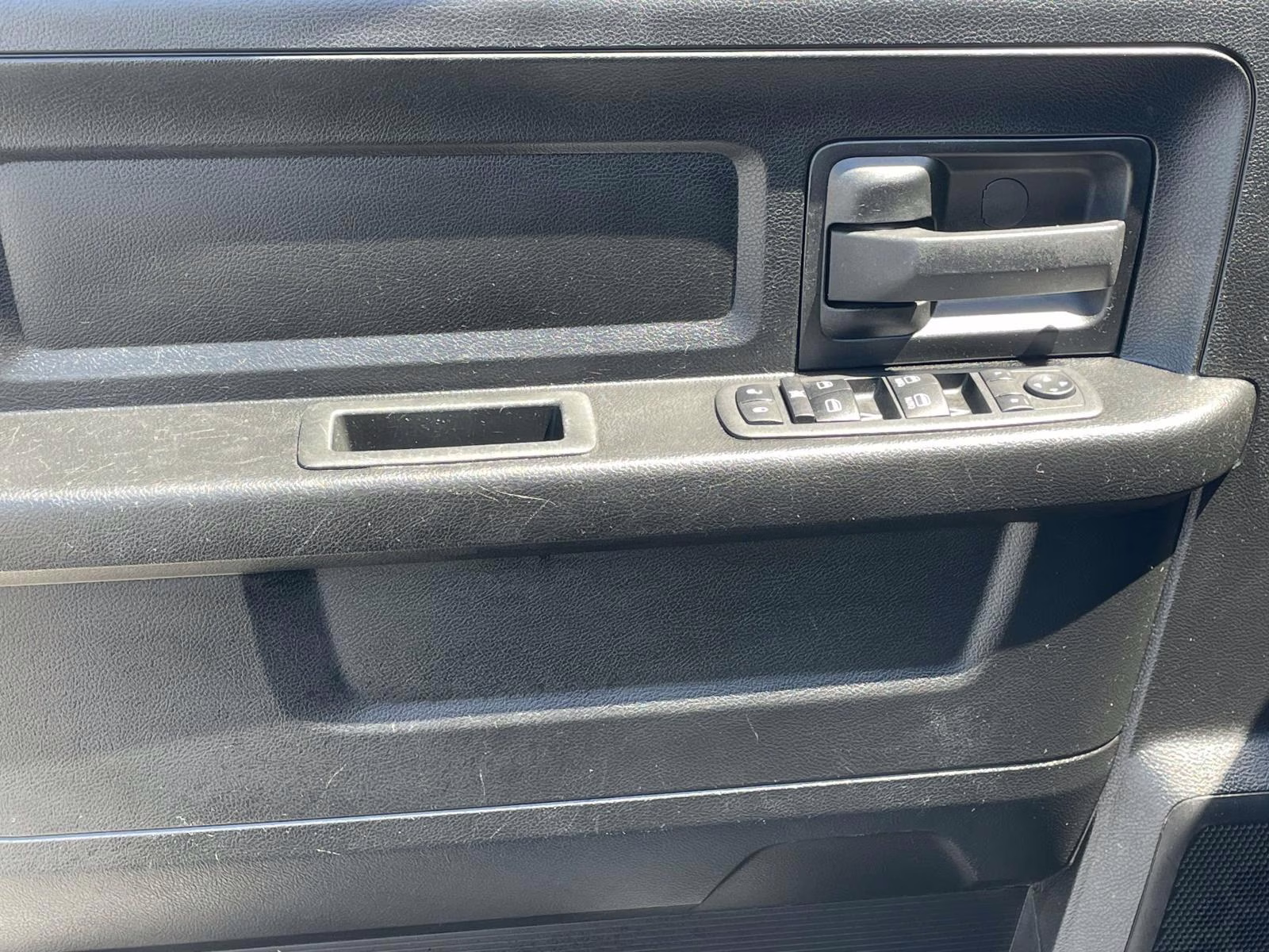 2021 Diamond Black Crystal Pearlcoat Ram 1500 Classic Tradesman RWD Truck