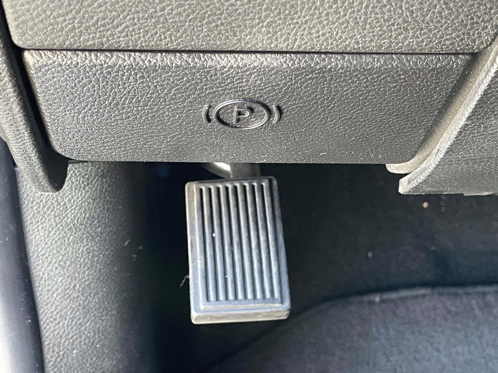 2021 Diamond Black Crystal Pearlcoat Ram 1500 Classic Tradesman RWD Truck