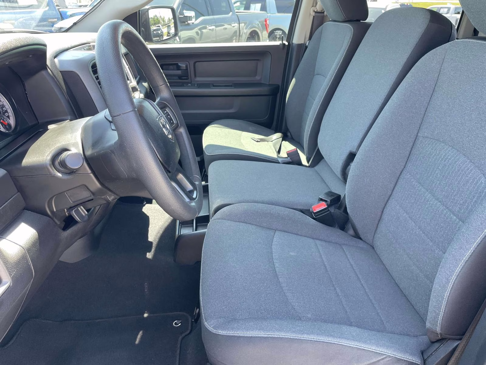 2021 Diamond Black Crystal Pearlcoat Ram 1500 Classic Tradesman RWD Truck