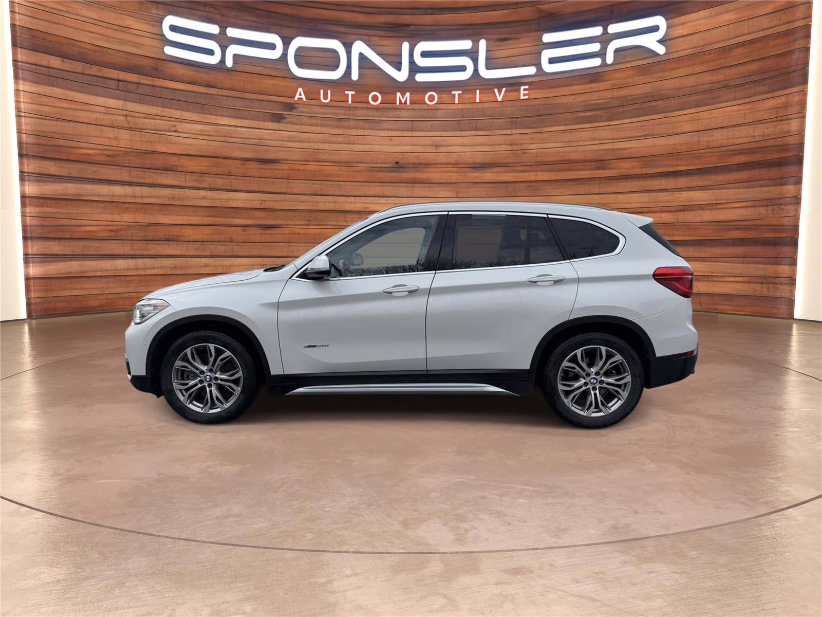 2016 Mineral White Metallic BMW X1 xDrive28i AWD Sports Activity Vehicle