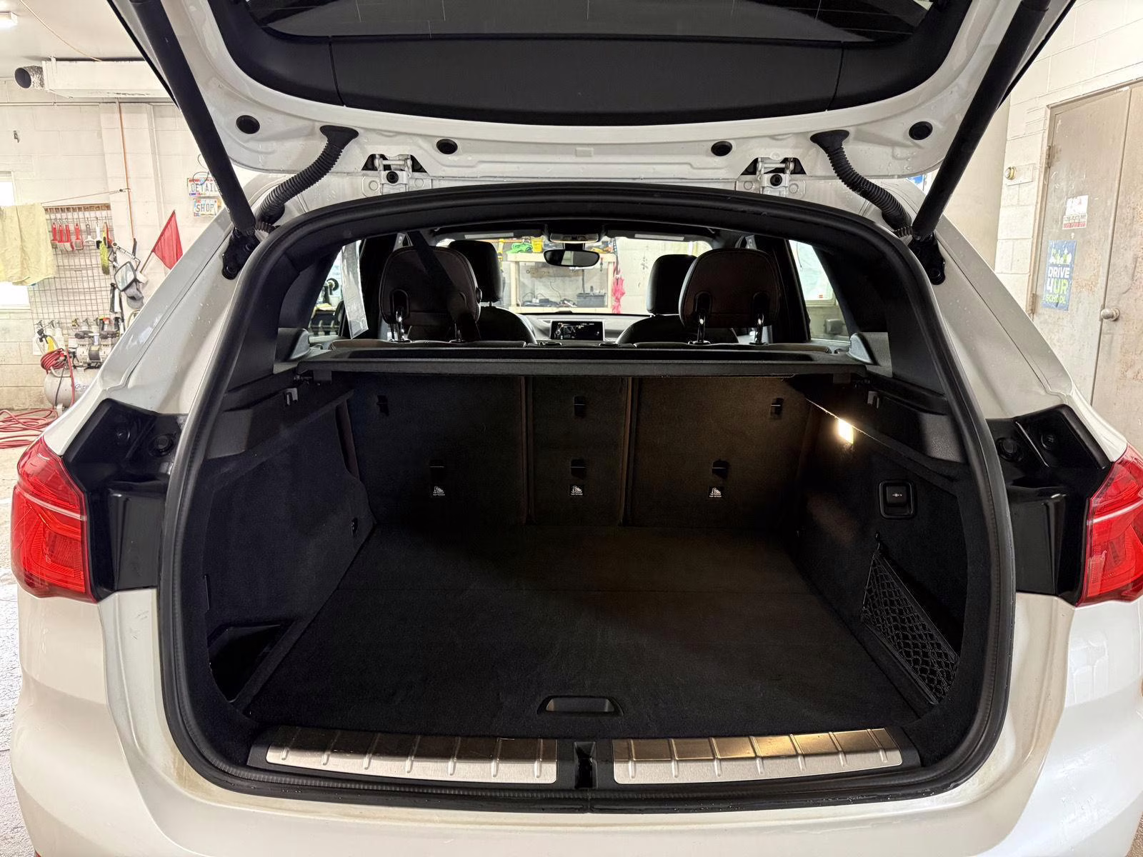 2016 Mineral White Metallic BMW X1 xDrive28i AWD Sports Activity Vehicle