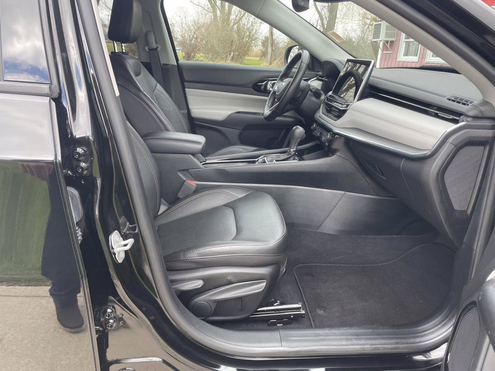 2022 Diamond Black Crystal Pearlcoat Jeep Compass Limited 4X4 SUV