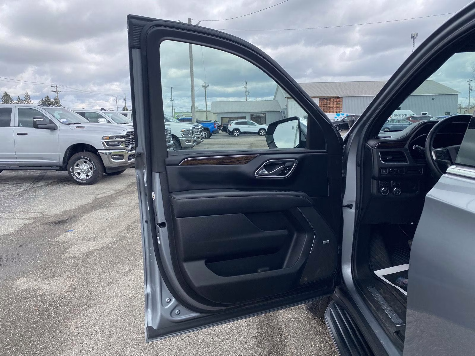 2023 Sterling Gray Metallic Chevrolet Tahoe Premier 4X4 SUV