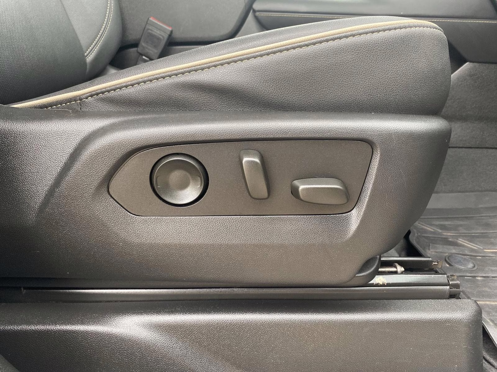 2023 Sterling Gray Metallic Chevrolet Tahoe Premier 4X4 SUV