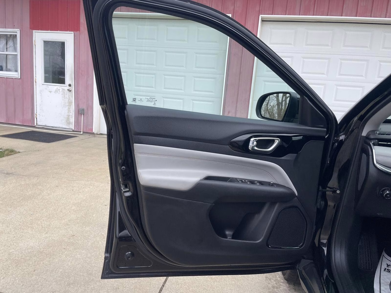 2022 Diamond Black Crystal Pearlcoat Jeep Compass Limited 4X4 SUV