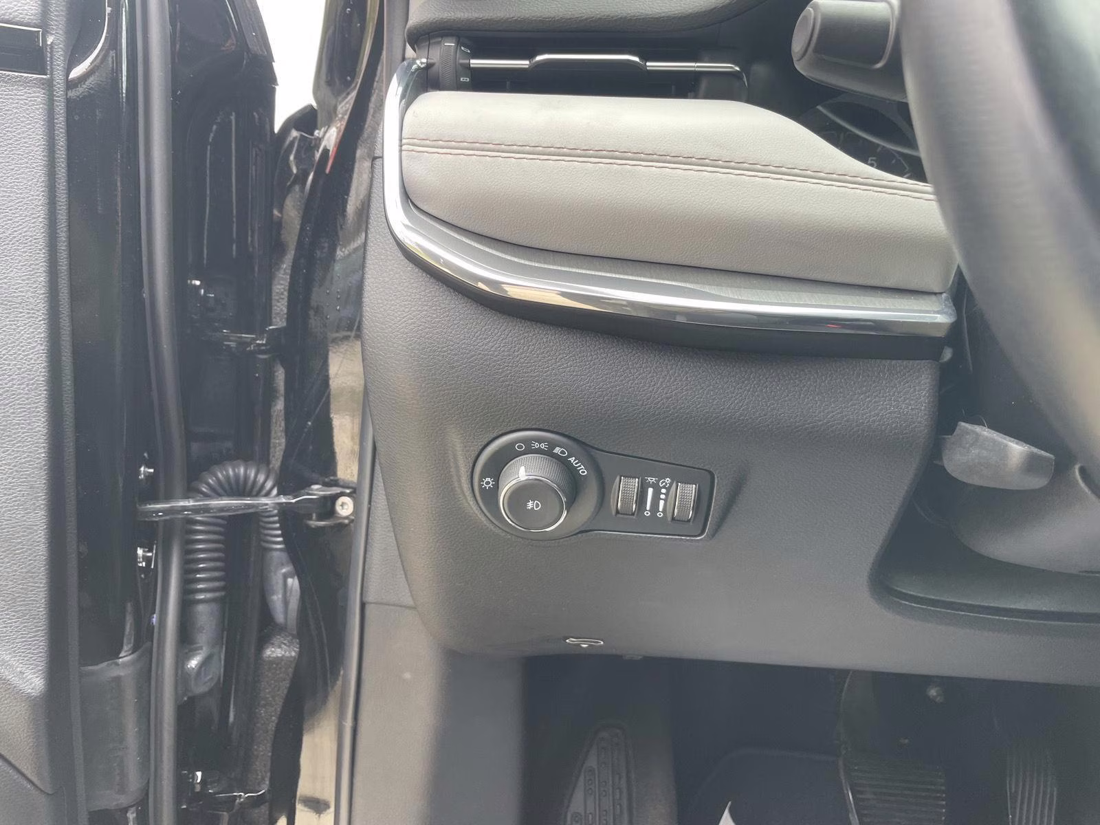 2022 Diamond Black Crystal Pearlcoat Jeep Compass Limited 4X4 SUV