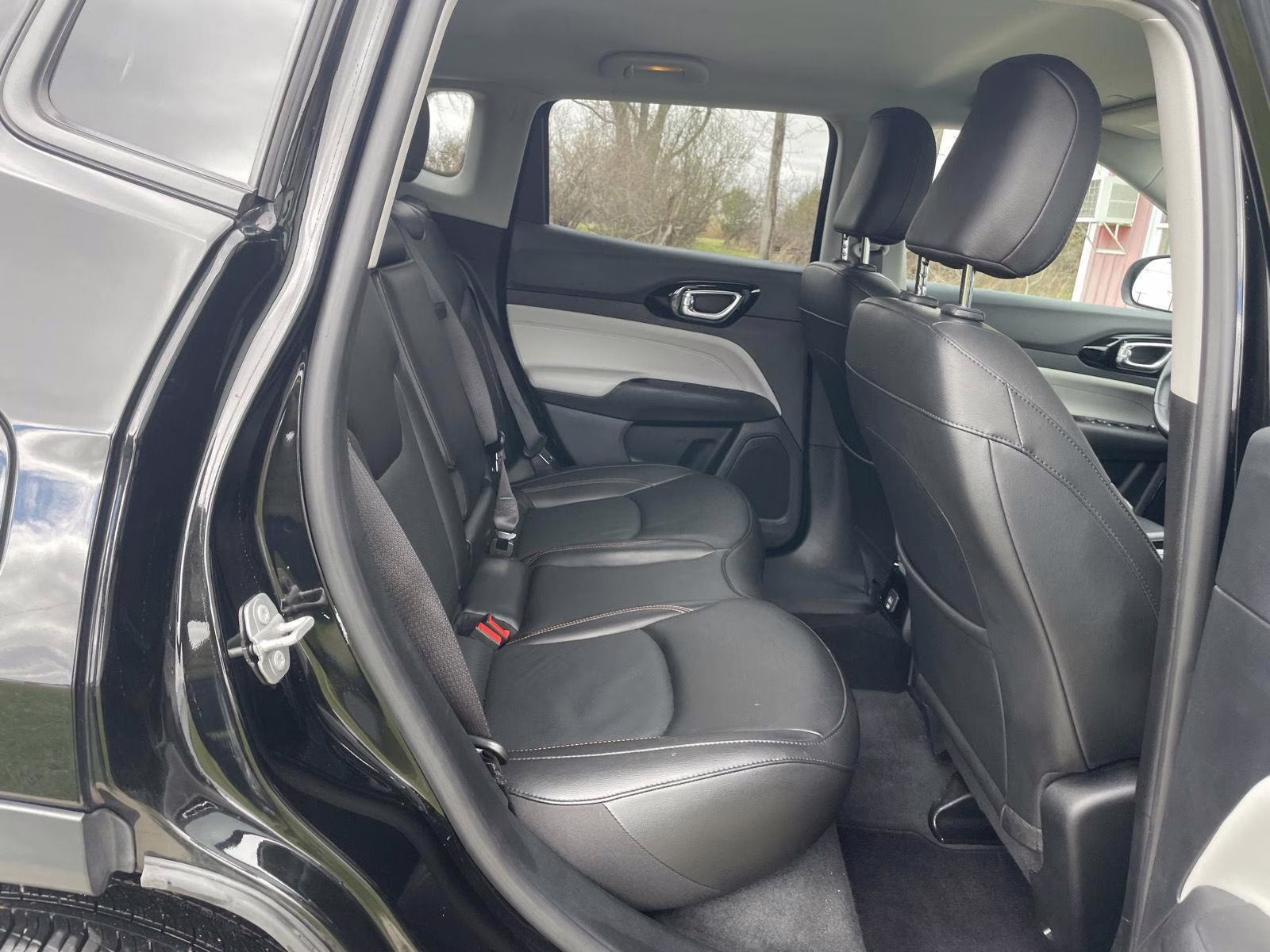 2022 Diamond Black Crystal Pearlcoat Jeep Compass Limited 4X4 SUV