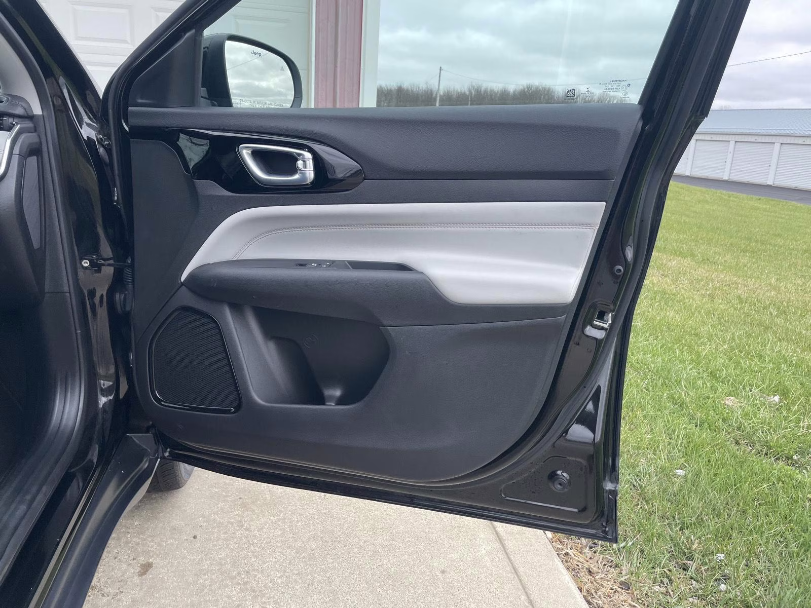 2022 Diamond Black Crystal Pearlcoat Jeep Compass Limited 4X4 SUV