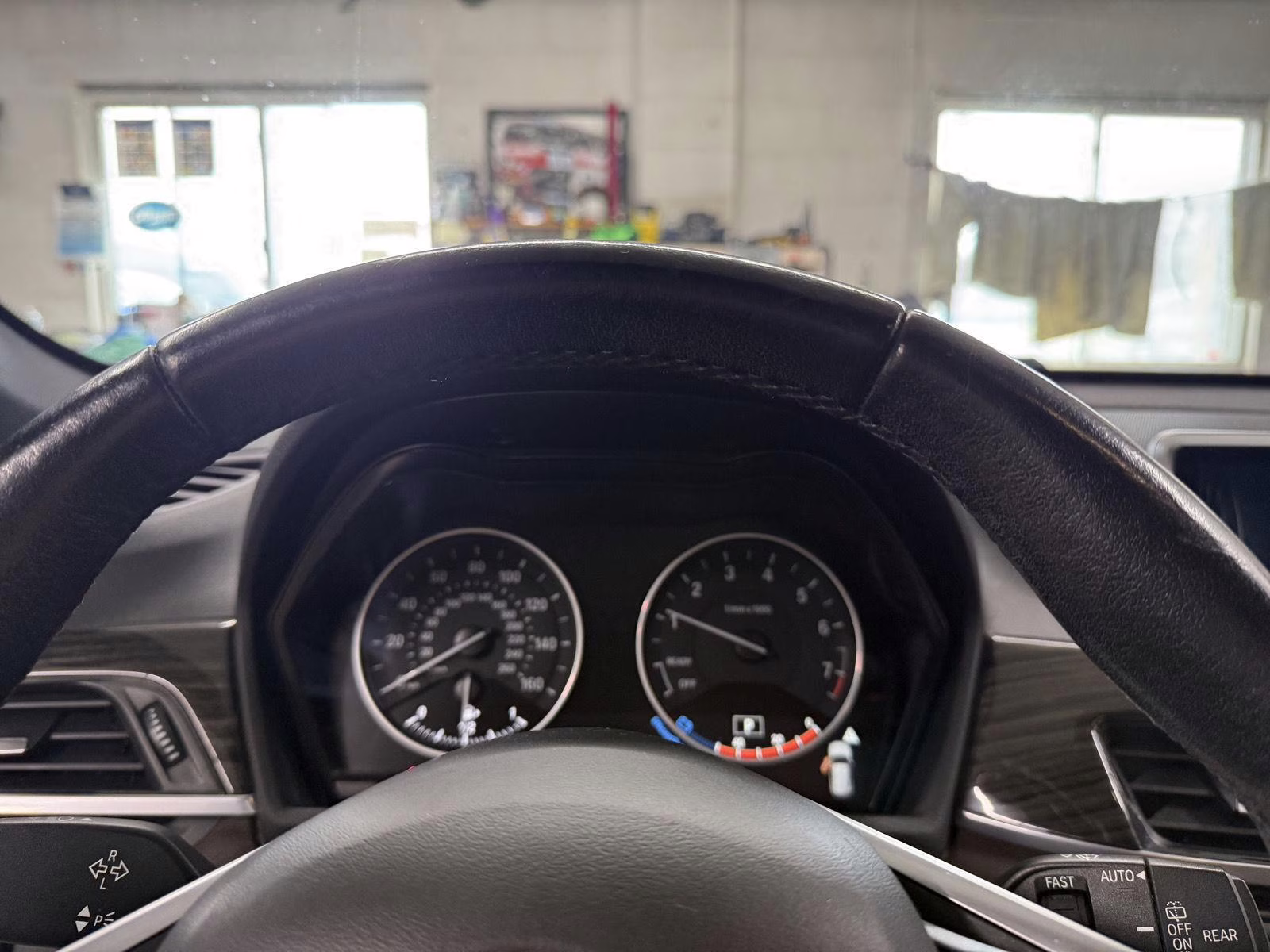 2016 Mineral White Metallic BMW X1 xDrive28i AWD Sports Activity Vehicle