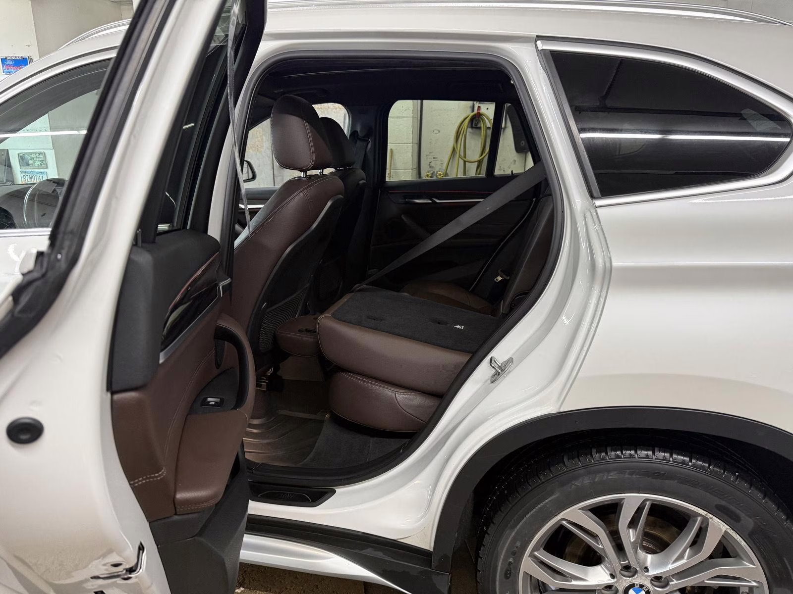 2016 Mineral White Metallic BMW X1 xDrive28i AWD Sports Activity Vehicle