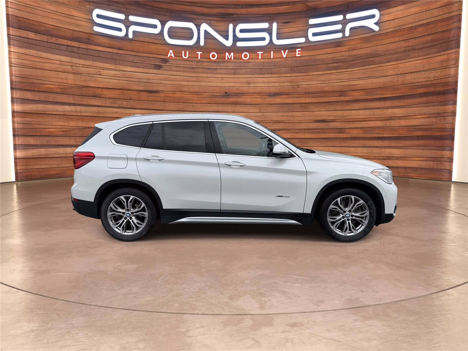 2016 Mineral White Metallic BMW X1 xDrive28i AWD Sports Activity Vehicle