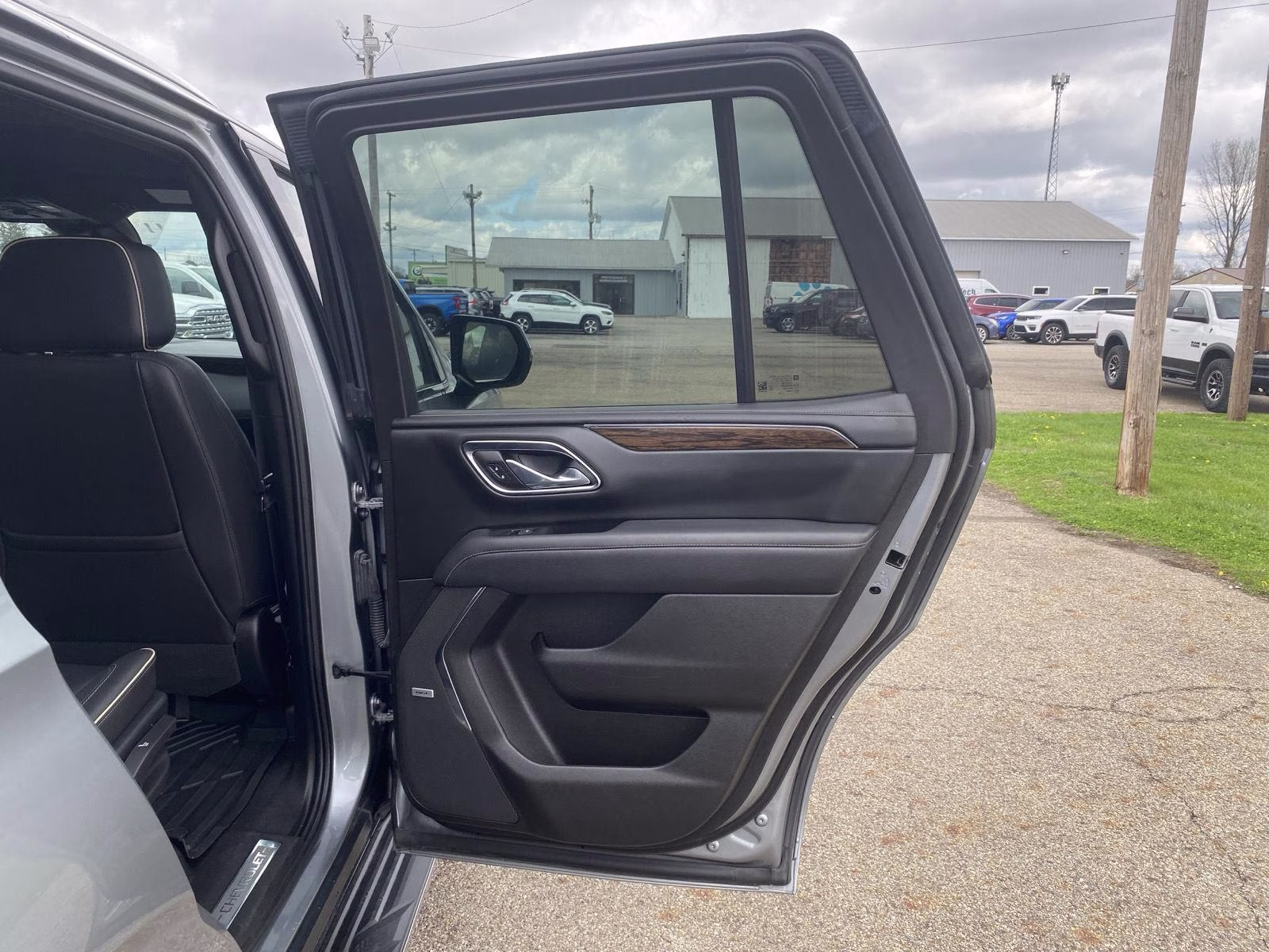 2023 Sterling Gray Metallic Chevrolet Tahoe Premier 4X4 SUV