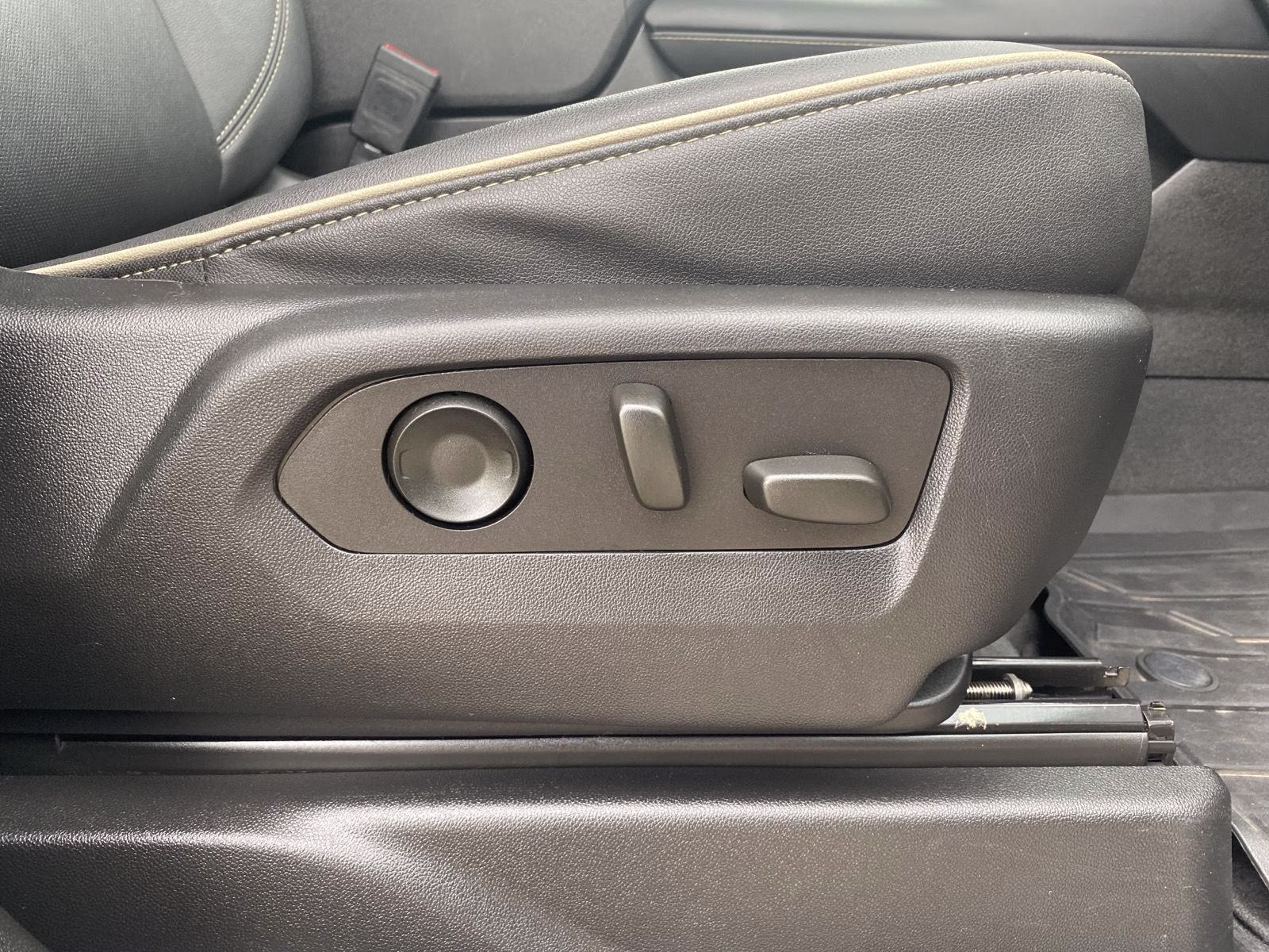 2023 Sterling Gray Metallic Chevrolet Tahoe Premier 4X4 SUV