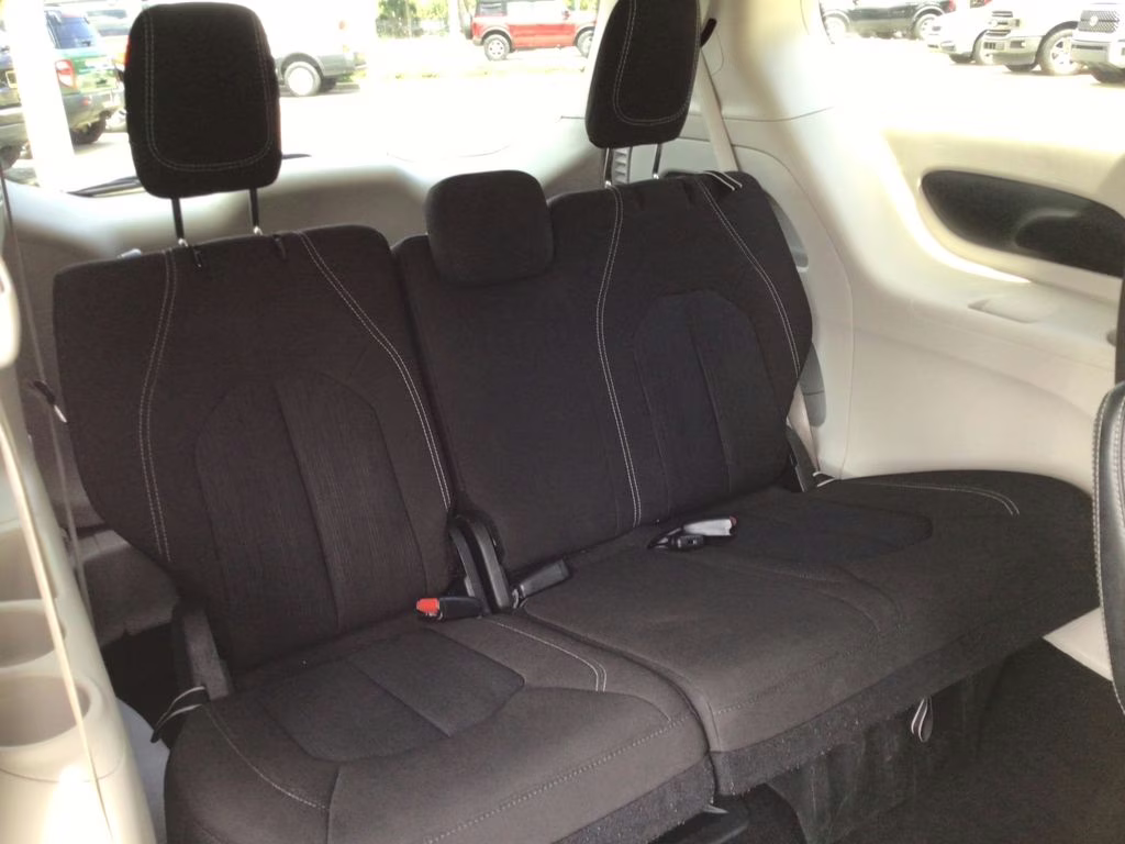 2024 Diamond Black Crystal Pearlcoat Chrysler Voyager LX FWD Van