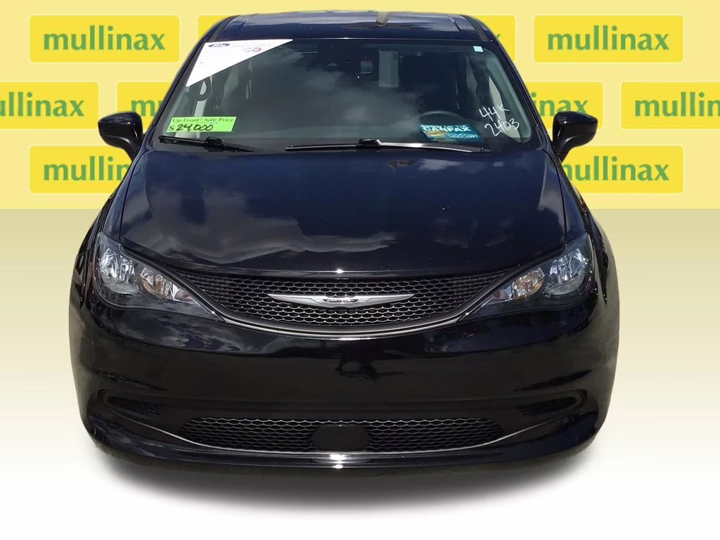 2024 Diamond Black Crystal Pearlcoat Chrysler Voyager LX FWD Van