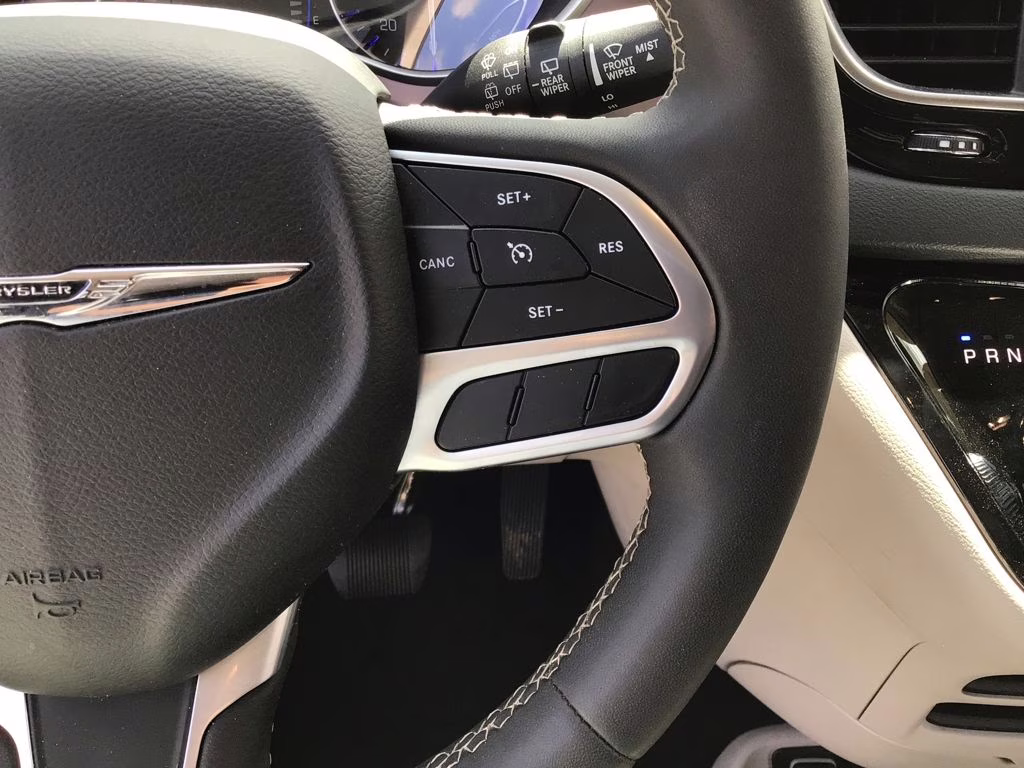 2024 Diamond Black Crystal Pearlcoat Chrysler Voyager LX FWD Van