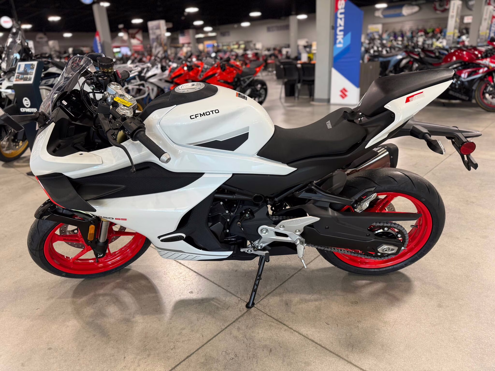 2025 CFMOTO 450SS Motorcycle