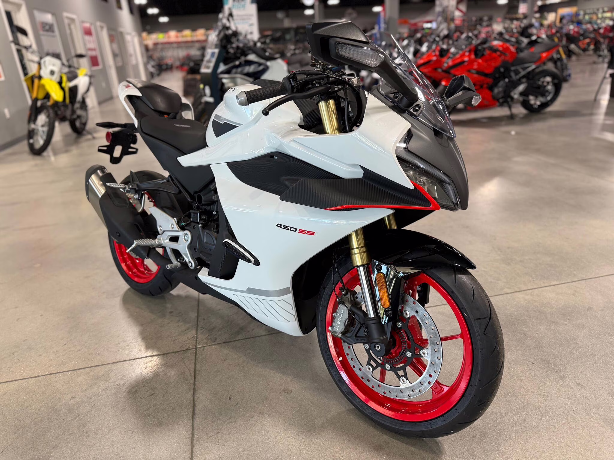 2025 CFMOTO 450SS Motorcycle